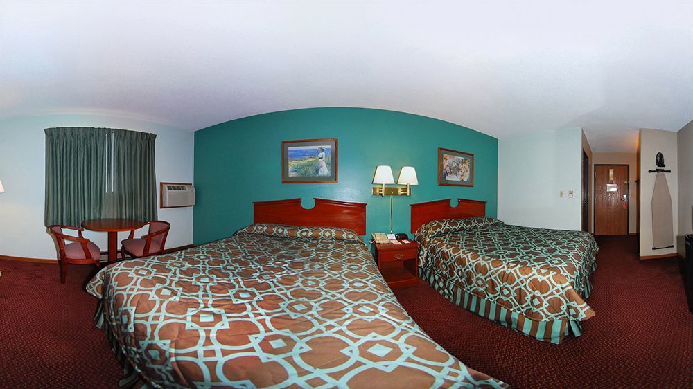 Super 8 By Wyndham Hudson Otel Dış mekan fotoğraf