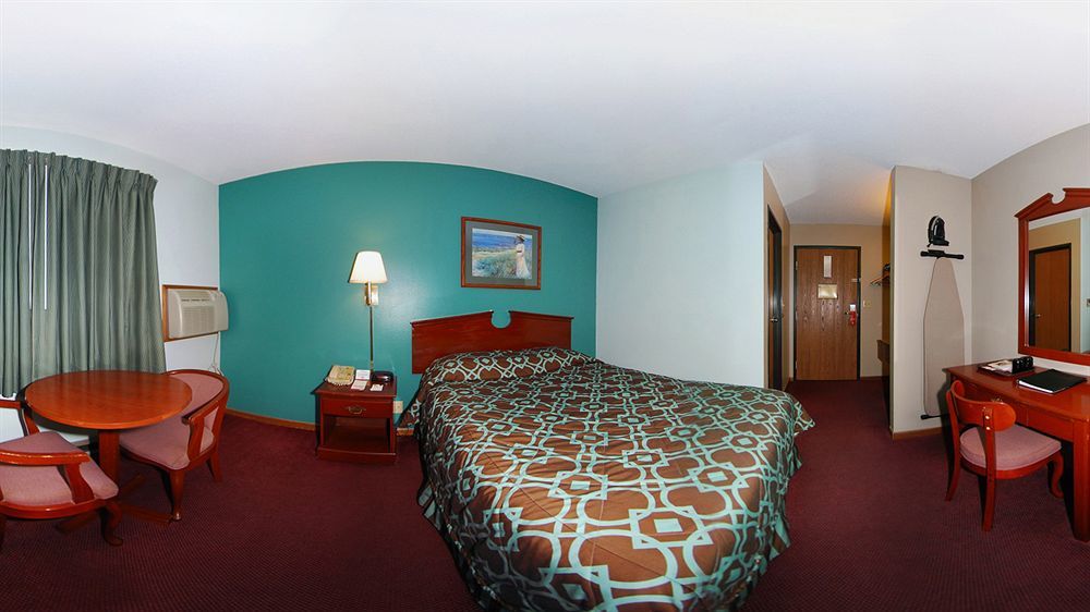 Super 8 By Wyndham Hudson Otel Dış mekan fotoğraf